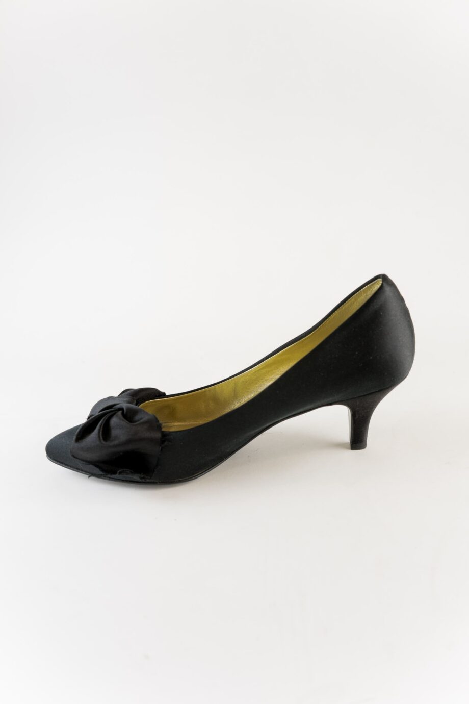 Pre-Loved black Chanel heels side